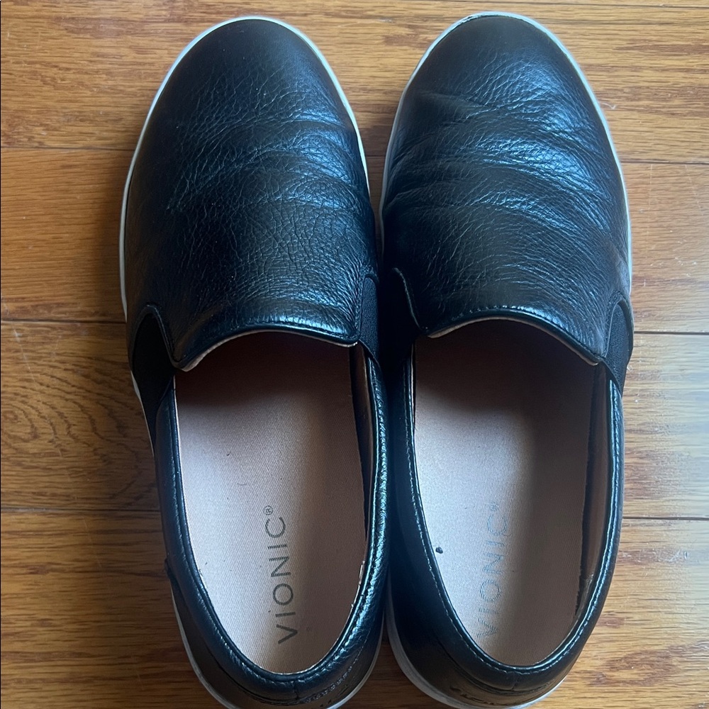 Vionic Black Leather Slip-On Casual Loafers